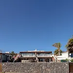Willa Marina I Beachfront By Holidays *