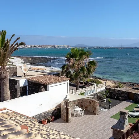 Marina I Beachfront By Holidays Vila *