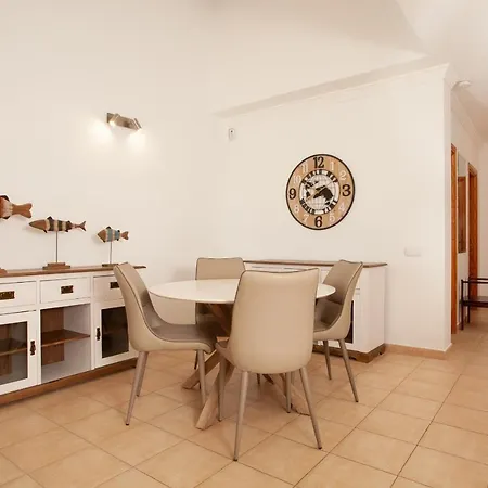 Marina I Beachfront By Holidays Vila *