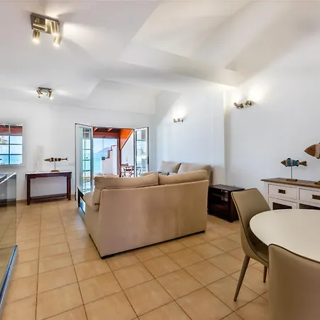 Vila Marina I Beachfront By Holidays