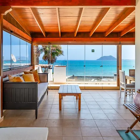 Vila Marina I Beachfront By Holidays