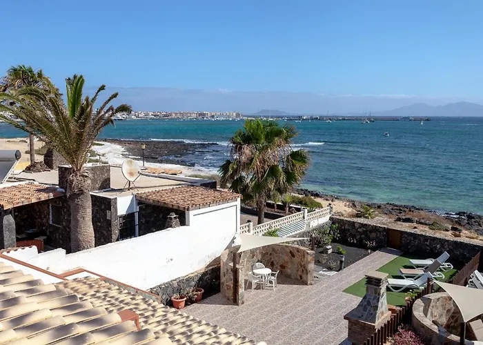 Marina I Beachfront By Holidays Villa *
