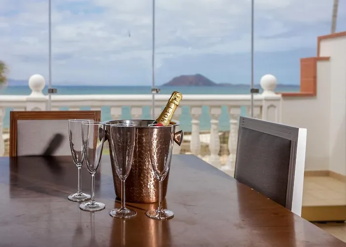 Marina I Beachfront By Holidays * Corralejo